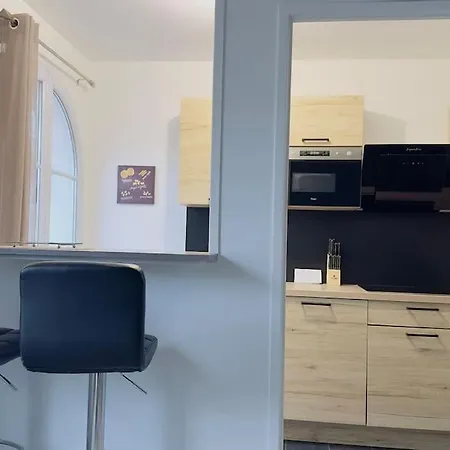 1 Bedroomed Toscane Apartman *