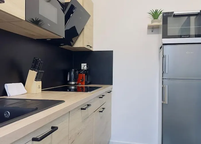 1 Bedroomed Toscane شقة سيري